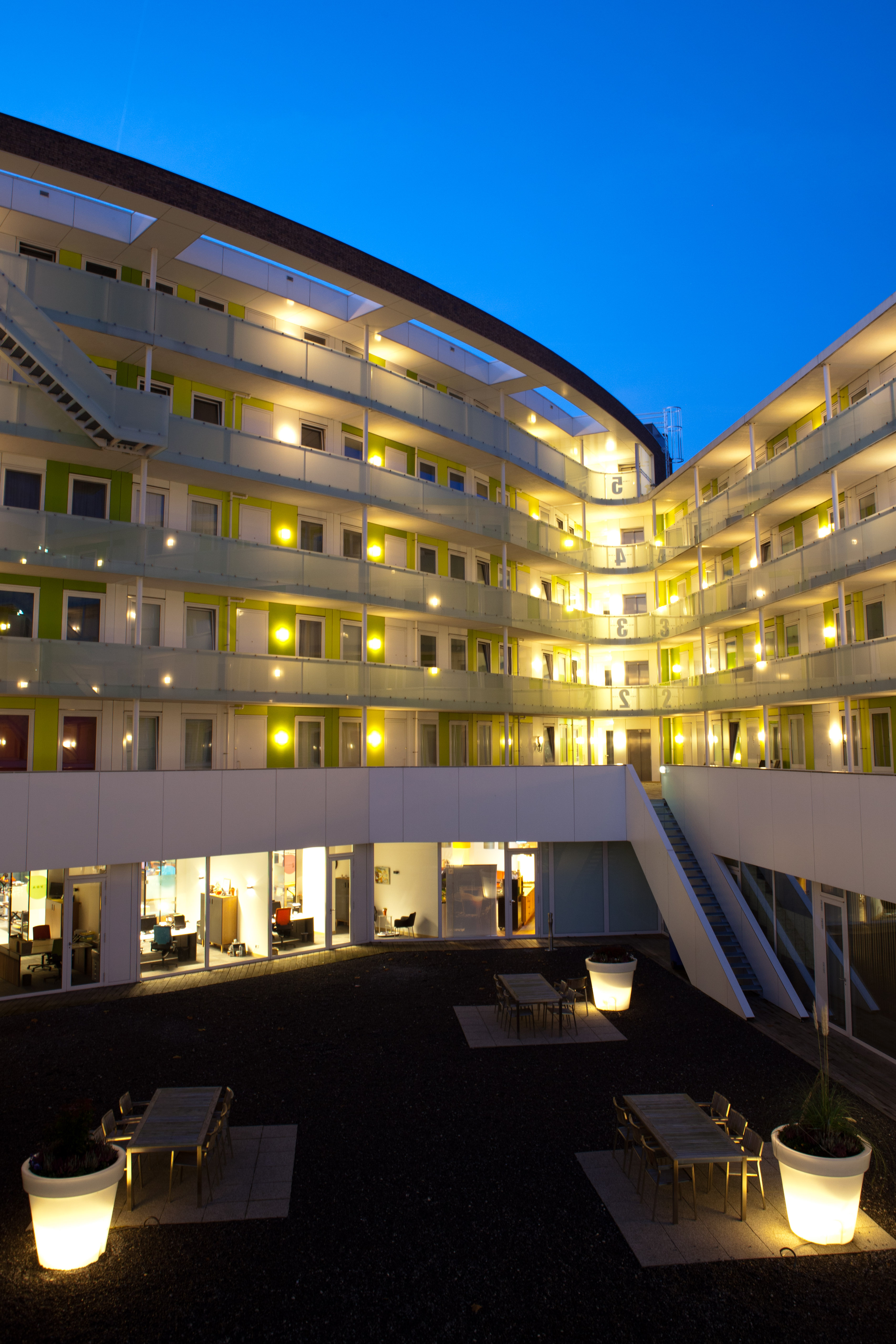 Appartement te huur: Zuidpoolsingel 94, Europaplein Alphen Aan Den Rijn