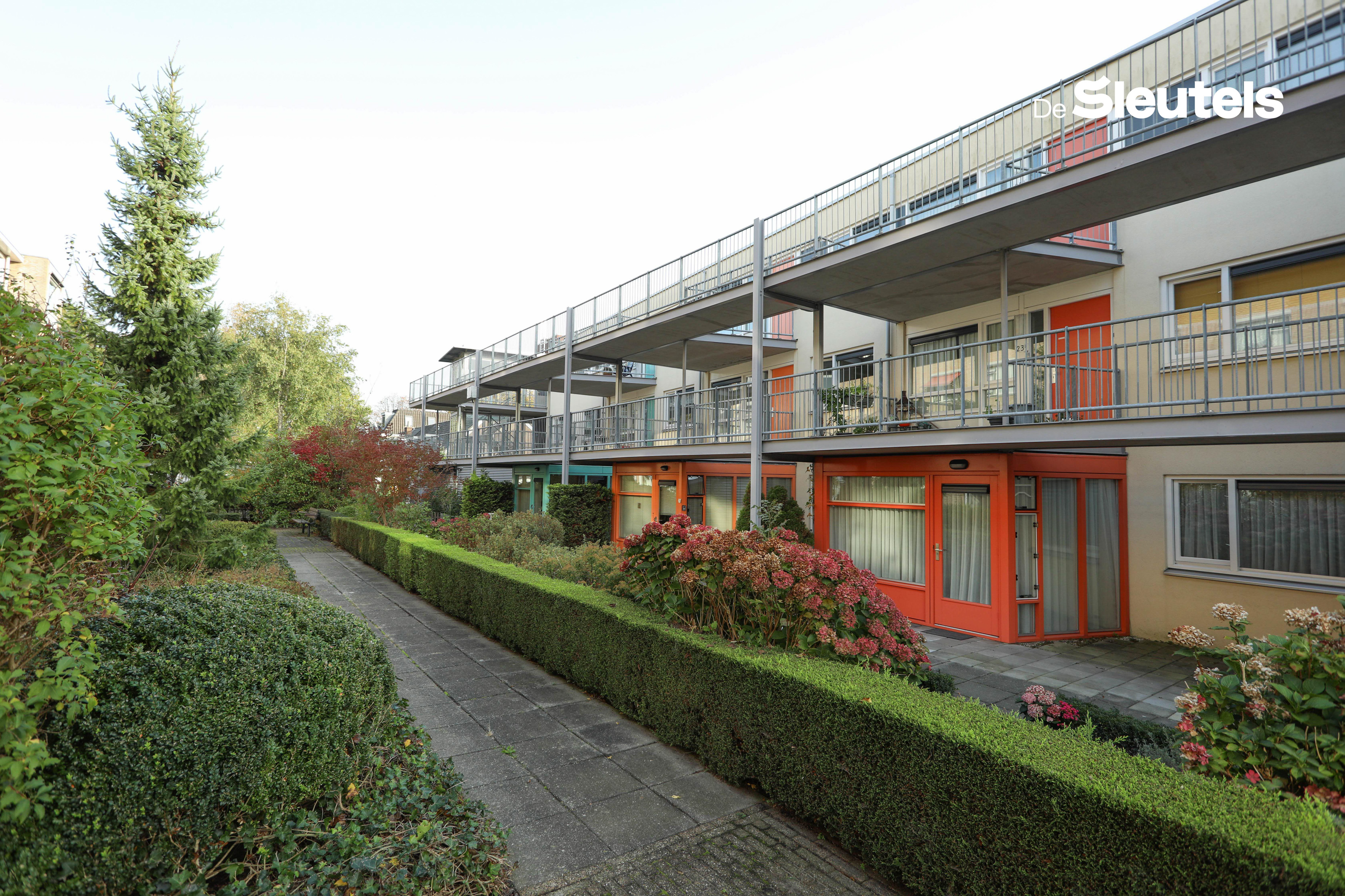 Appartement (niet meer online): Witte Rozenstraat 27A, Leiden
