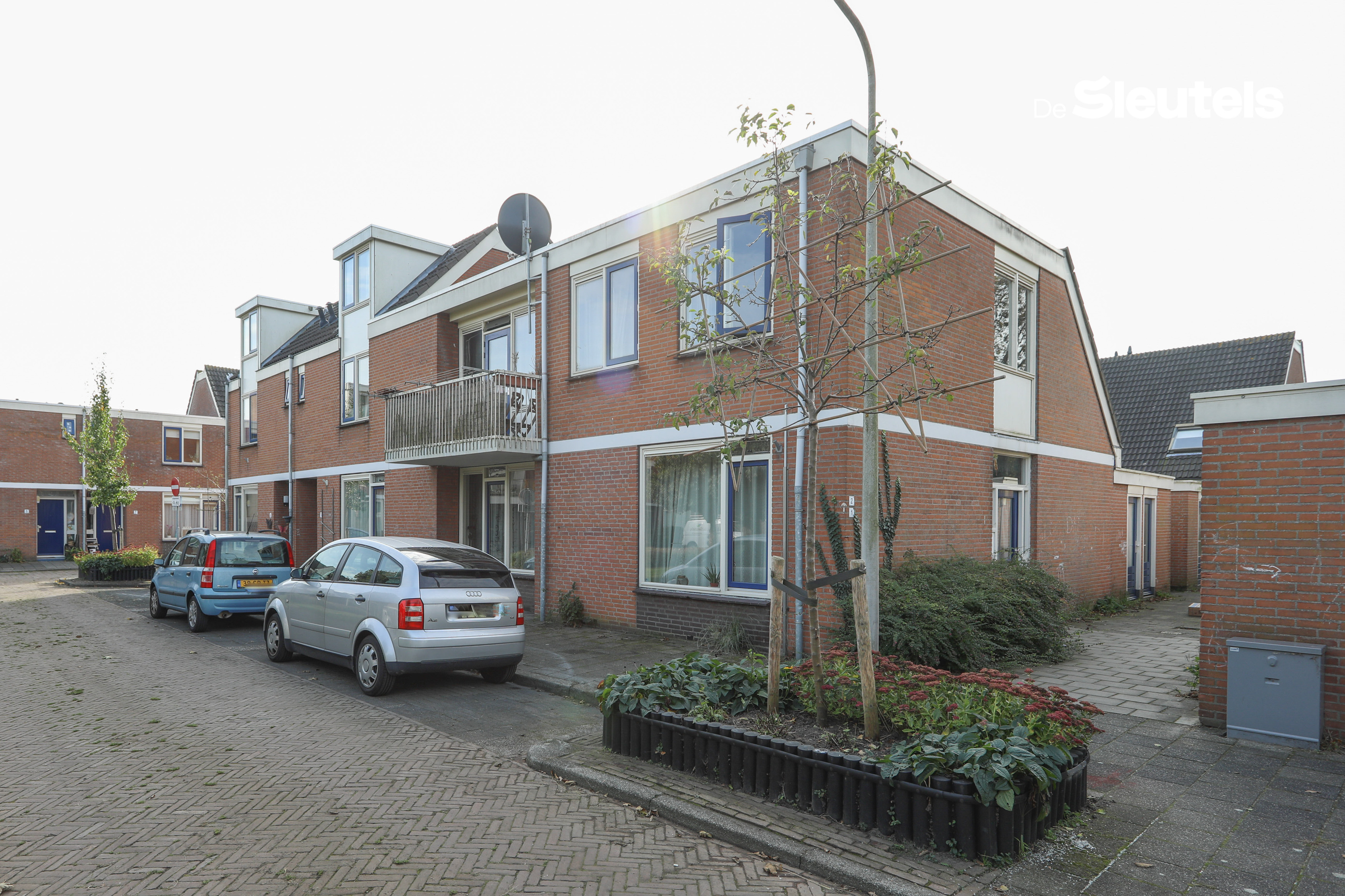 Hoekwoning te huur: Burgemeester Vernèdepark 1, Vlietwijk Voorschoten