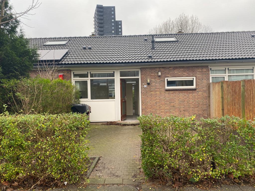 Tussenwoning te huur: Titus Brandsmalaan 19, Gasthuiswijk Leiden