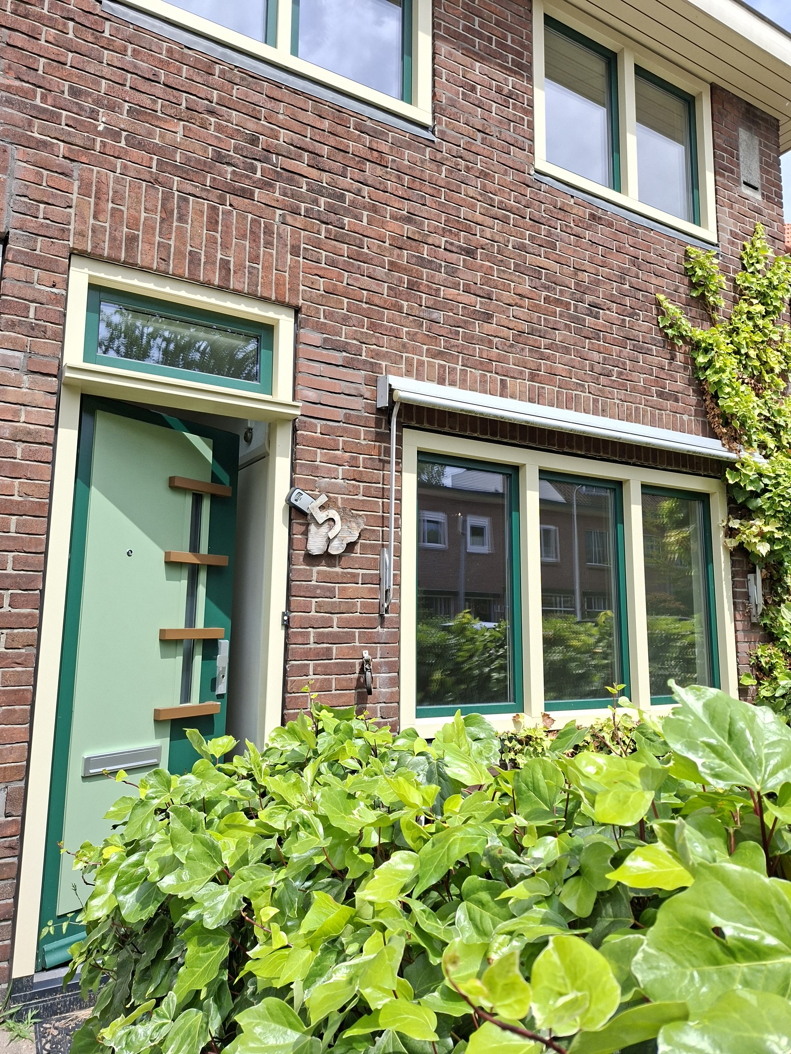 Hoekwoning te huur: Pieter de la Courtstraat 56, Tuinstadwijk Leiden