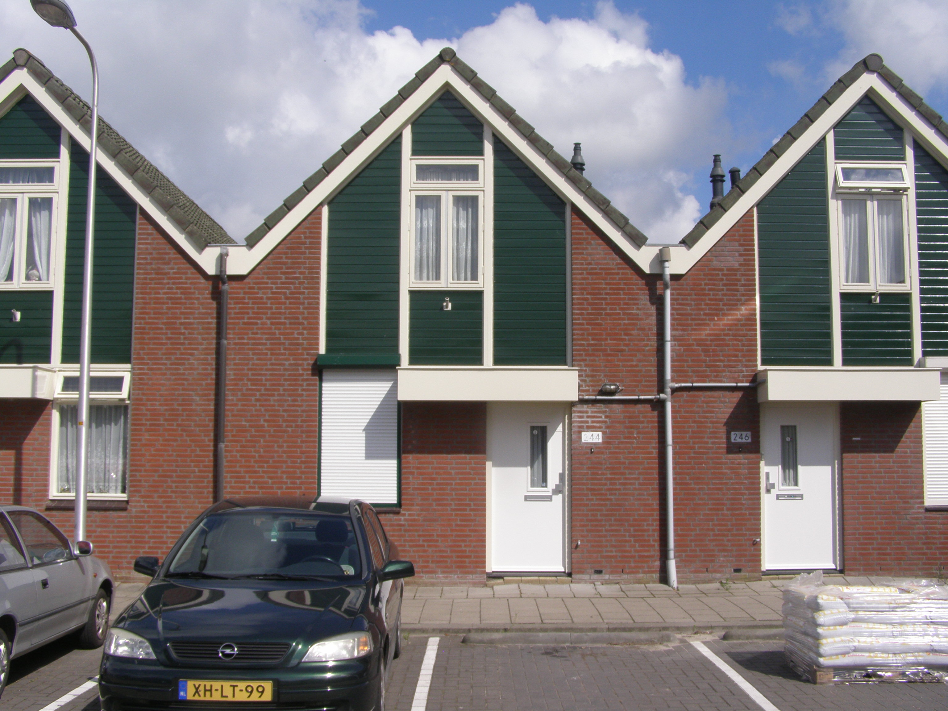 Terraced house for rent: Voorofscheweg 244, Voorofschebuurt Boskoop