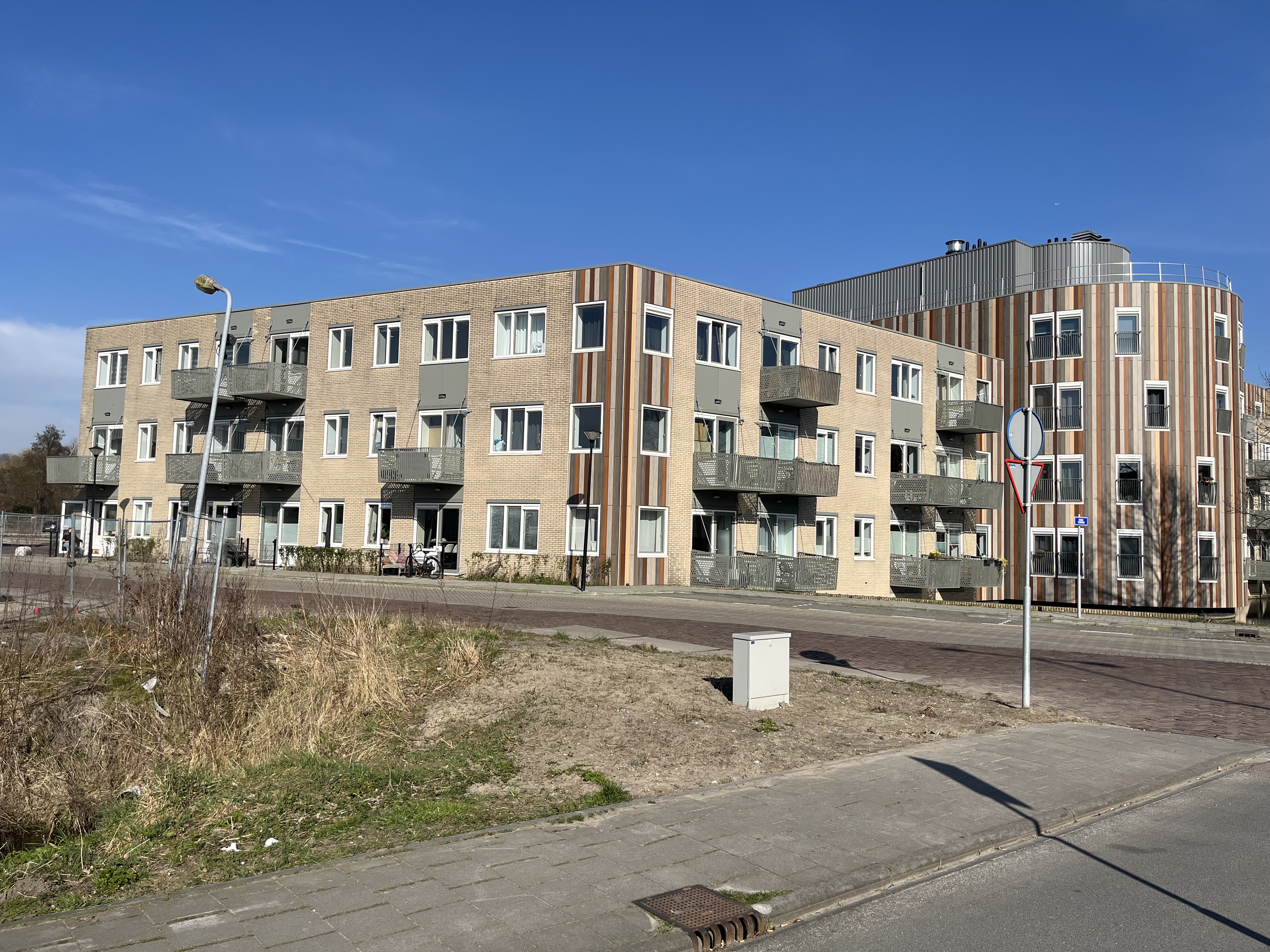 Apartment for rent: Jacob Roggeveenstraat 253, Bedrijventerrein Rijnhaven-Oost Alphen Aan Den Rijn