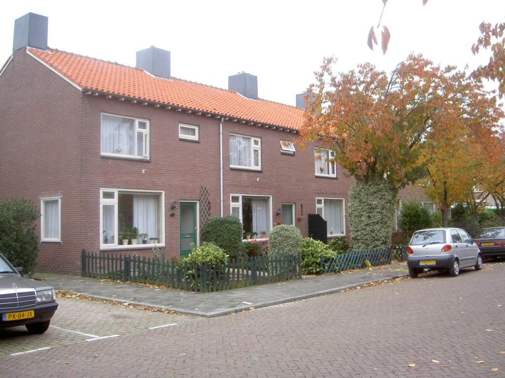 Tussenwoning te huur: Kuyperlaan 42, Staatsliedenbuurt Hillegom