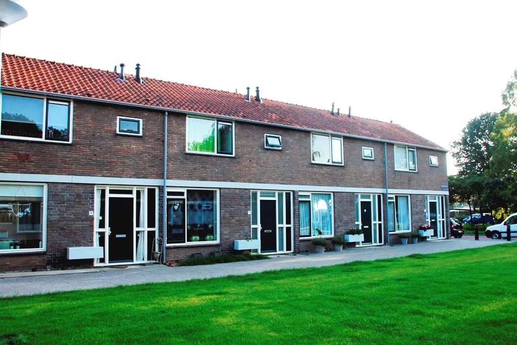 Terraced house for rent: Banckertstraat 3, Zeeheldenbuurt Alphen Aan Den Rijn