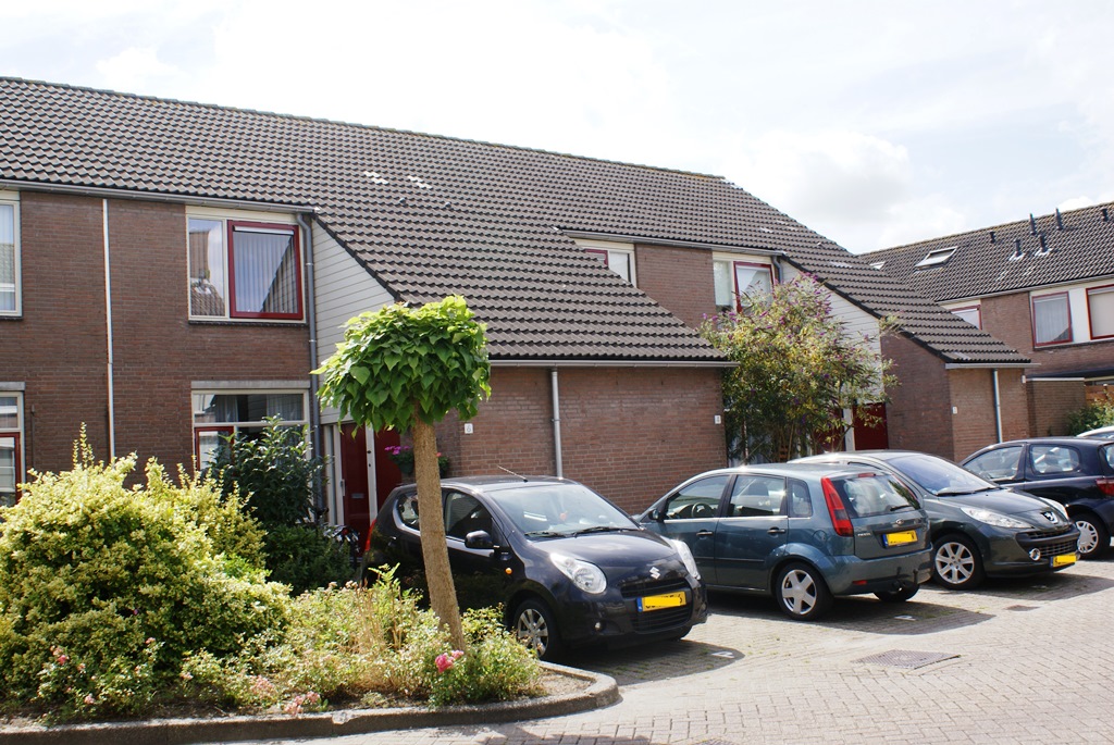 Tussenwoning (niet meer online): Loenhorst 4, Alphen Aan Den Rijn