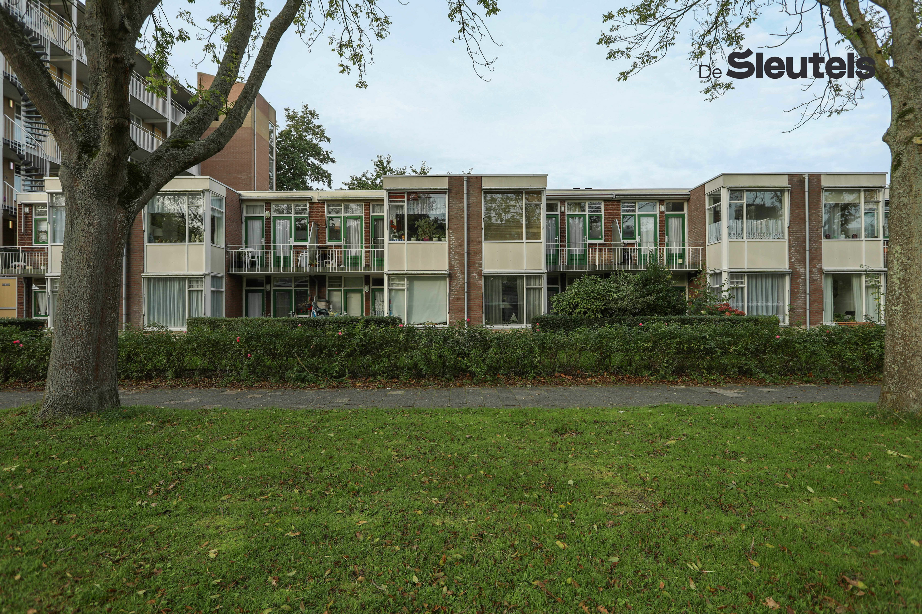 Apartment for rent: Beethovenlaan 42, Fortuinwijk-Noord Leiden