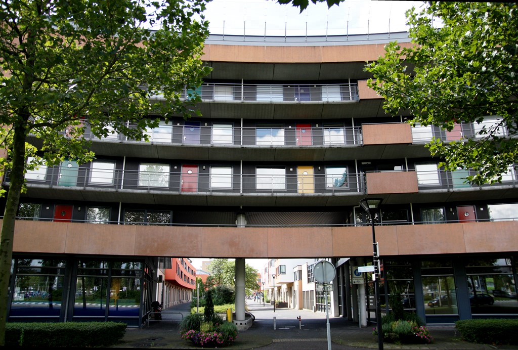 Appartement te huur: Provinciepassage 8, Europaplein Alphen Aan Den Rijn