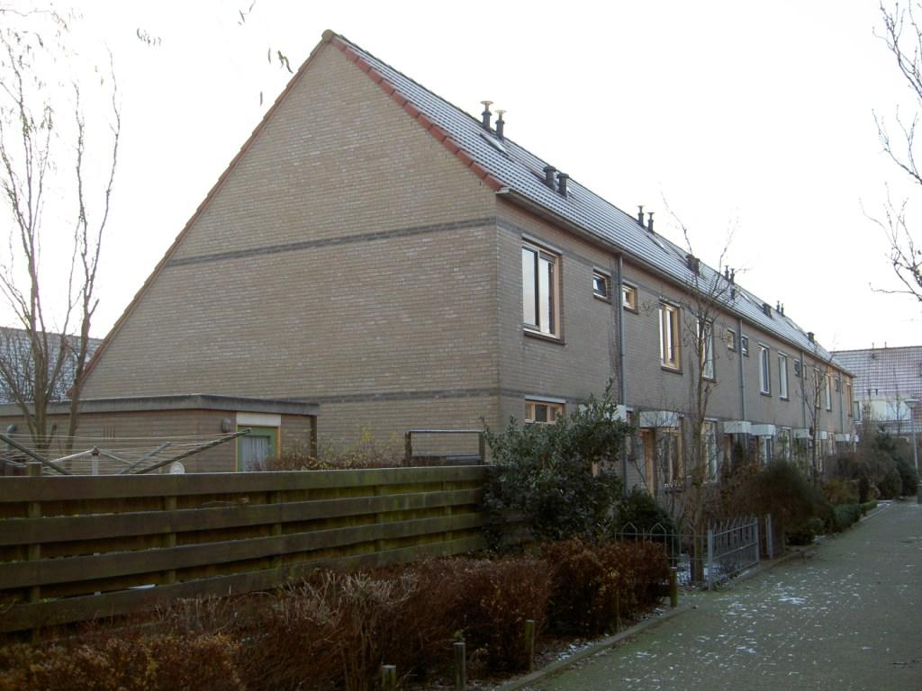 Terraced house for rent: Esdoornlaan 3, Vosselaankwartier Hillegom